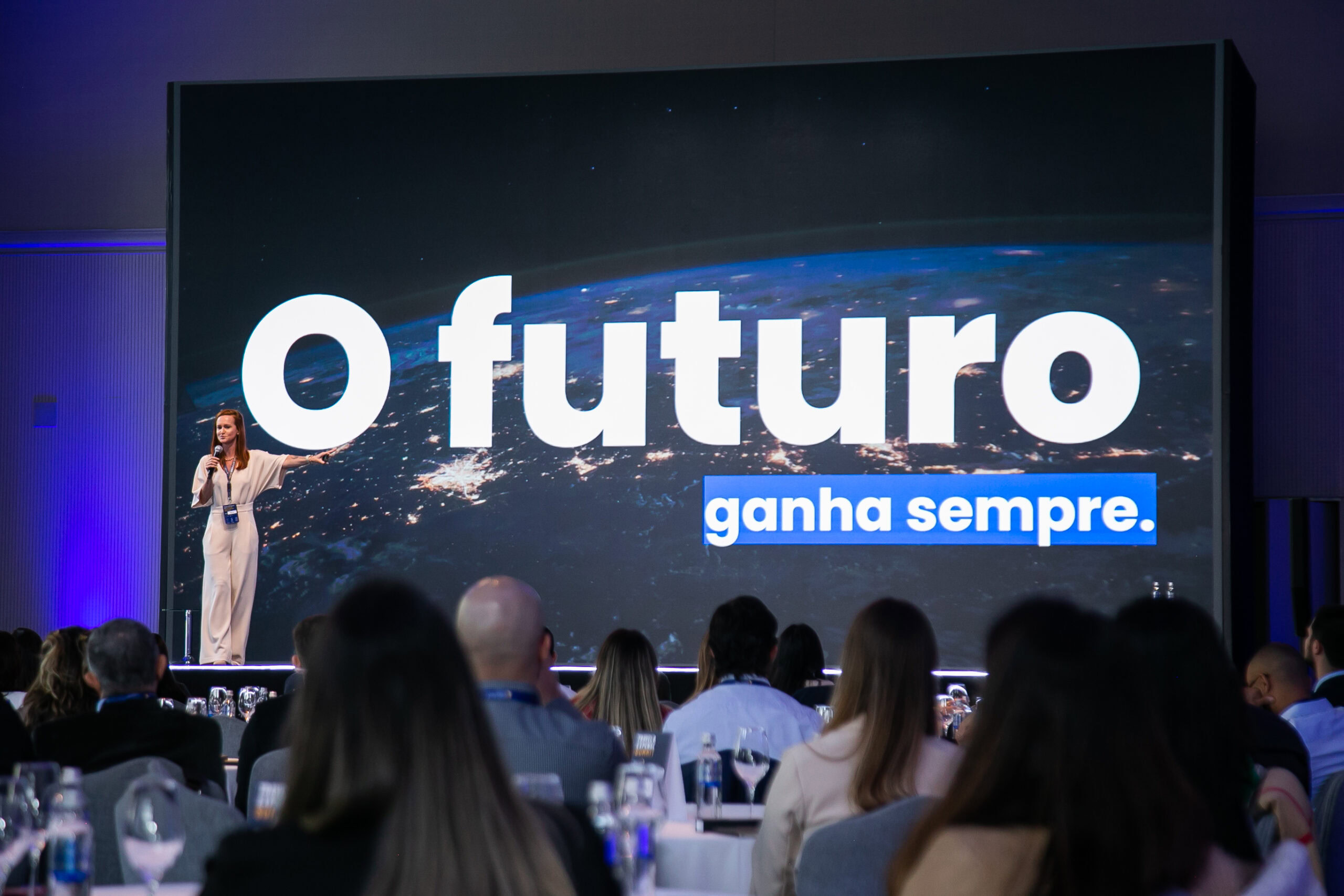 Daniele Amaro, CEO da Paytrack, na abertura do evento Travel & Expense Summit