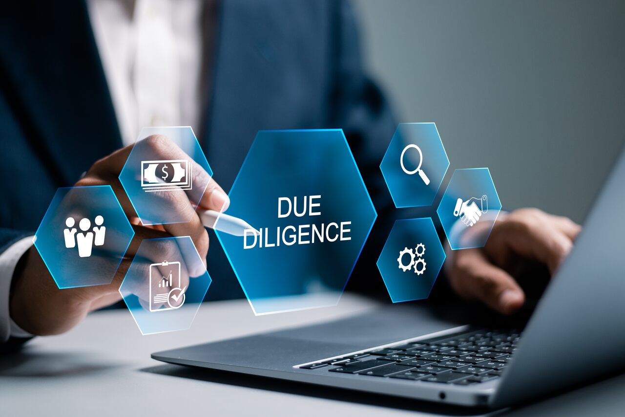 tela com a palavra due diligence em destaque